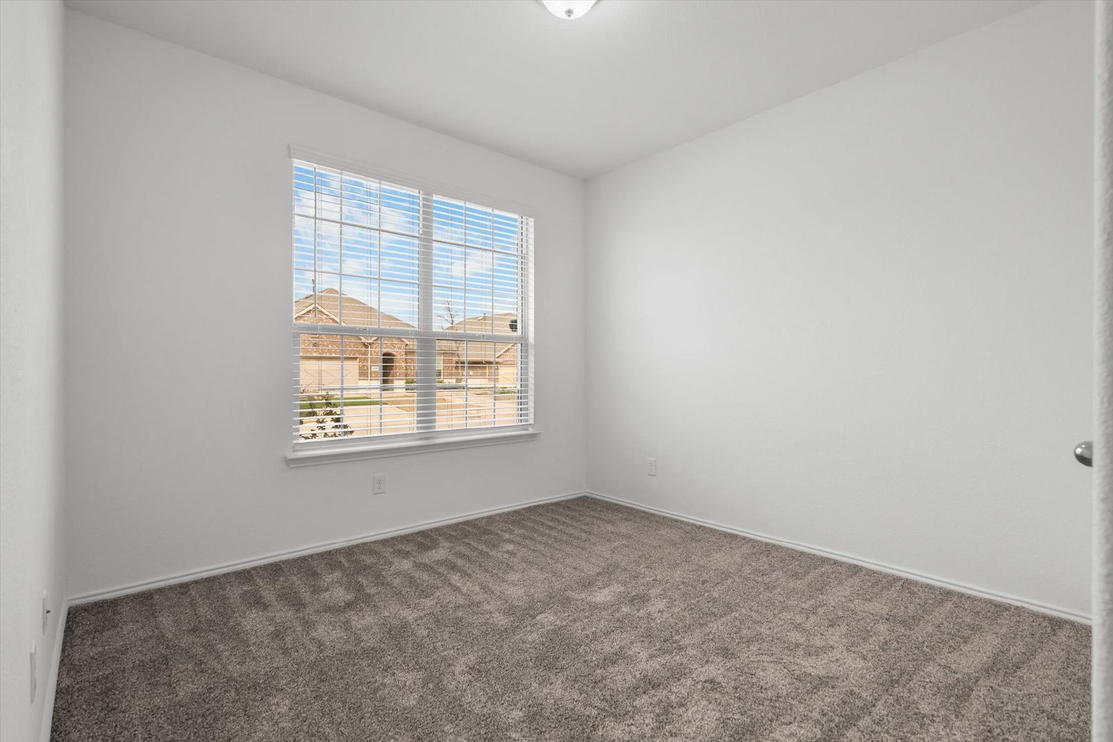 Welcome to 2332 Rosaline Dr – Aubrey, TX 76227 property image