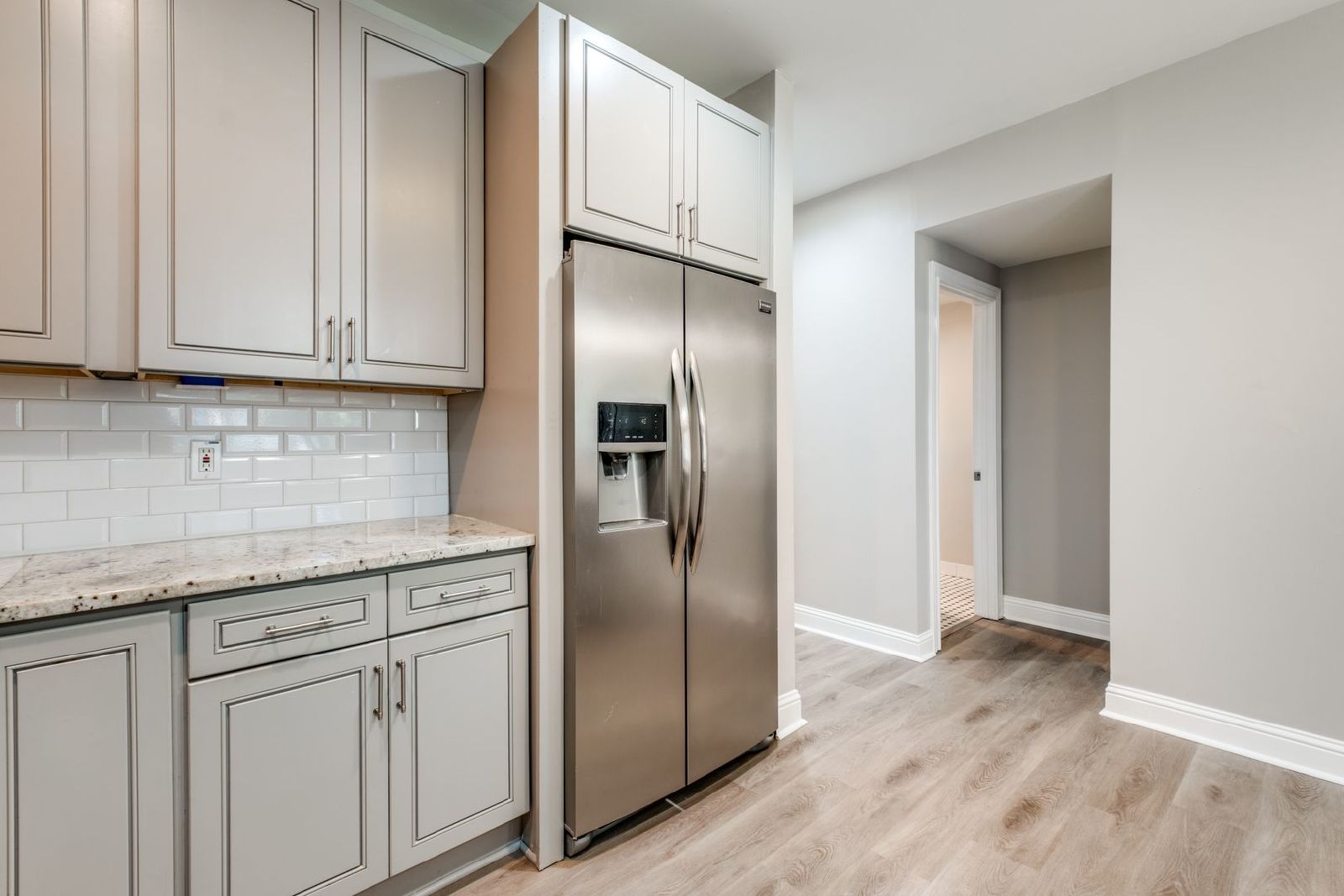 Charming 2-Bed / 2-Bath in Oak Lawn – Stylish Upgrades & Prime Location! property image