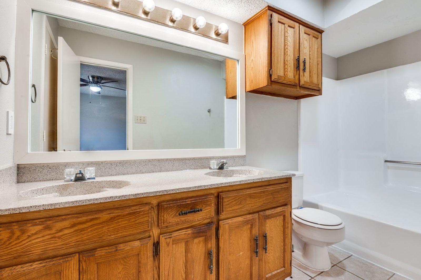 Gorgeous Glenn Heights Home property image