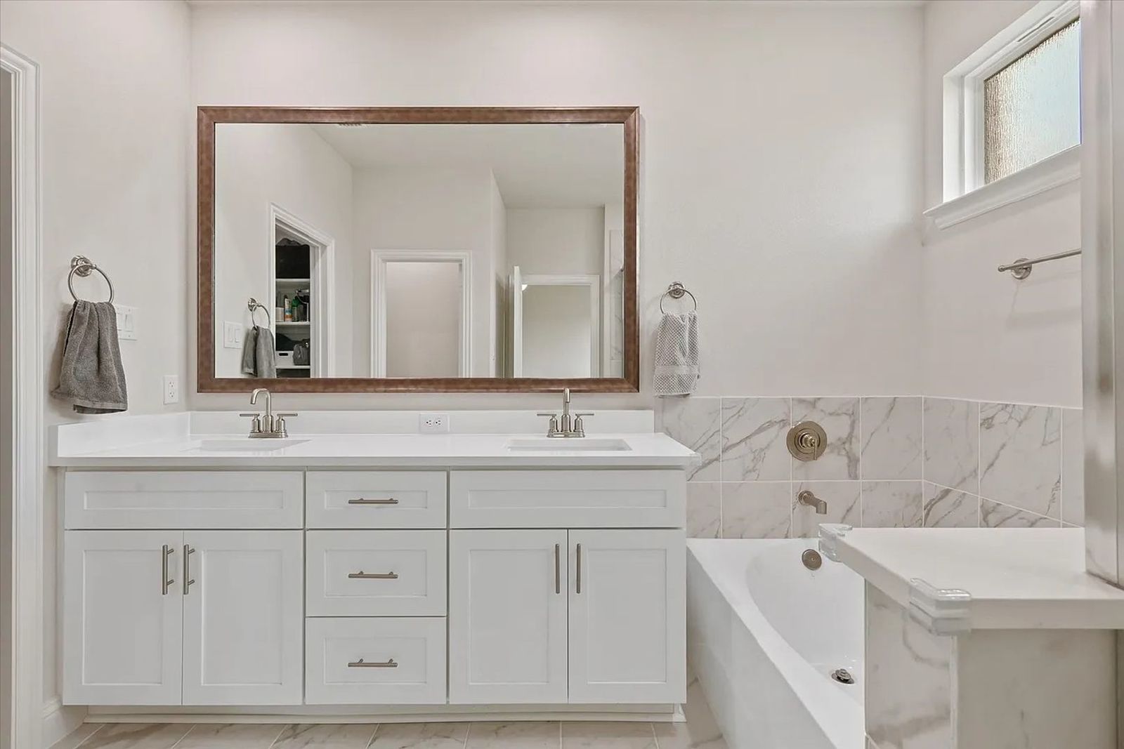 For Lease in Frisco’s Lexington Community – Like-New 4 Bedroom Home property image