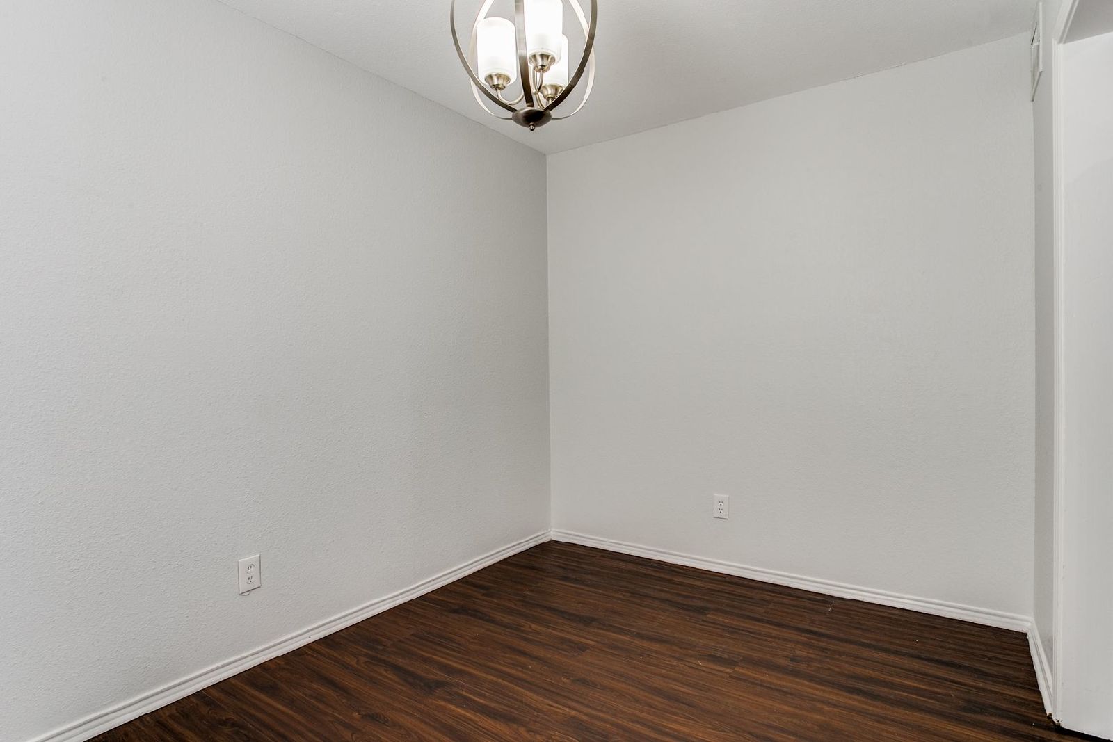 Charming 2-Bed, 2.5-Bath Townhome in Bedford – Private Patio, Modern Upgrades & Move-In Ready! property image